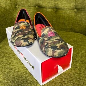 Little Miss matched  Camo Opposite color Loafers